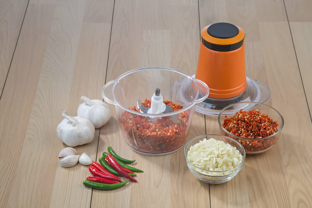 : Mini hachoir : l’accessoire incontournable en cuisine